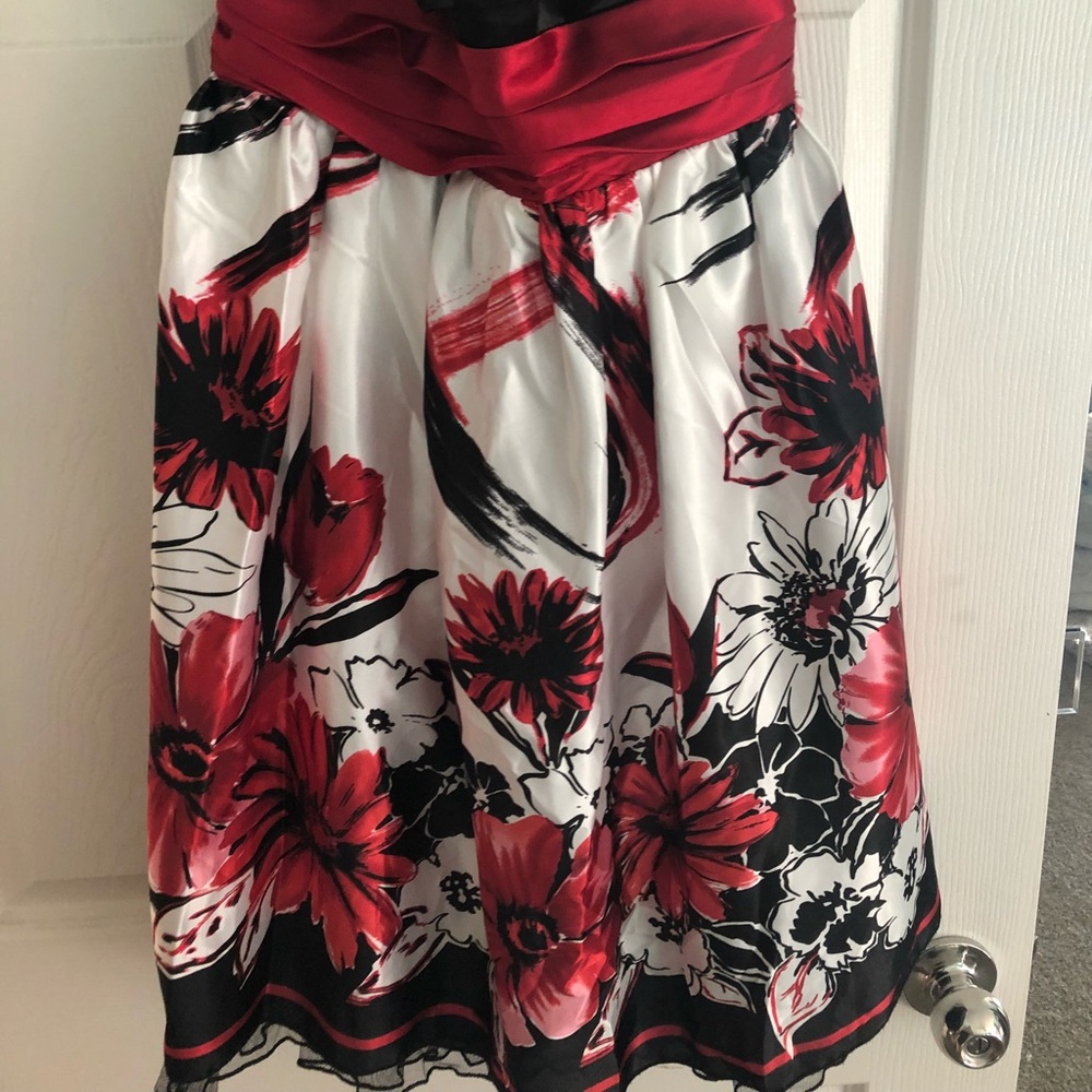 Juniors Halter Top Dress - Picture 2 of 6